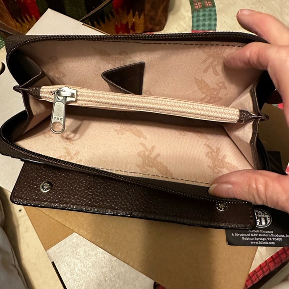 *NWT* Angel Ranch Aztec Blanket woolen wallet - Picture 2 of 6